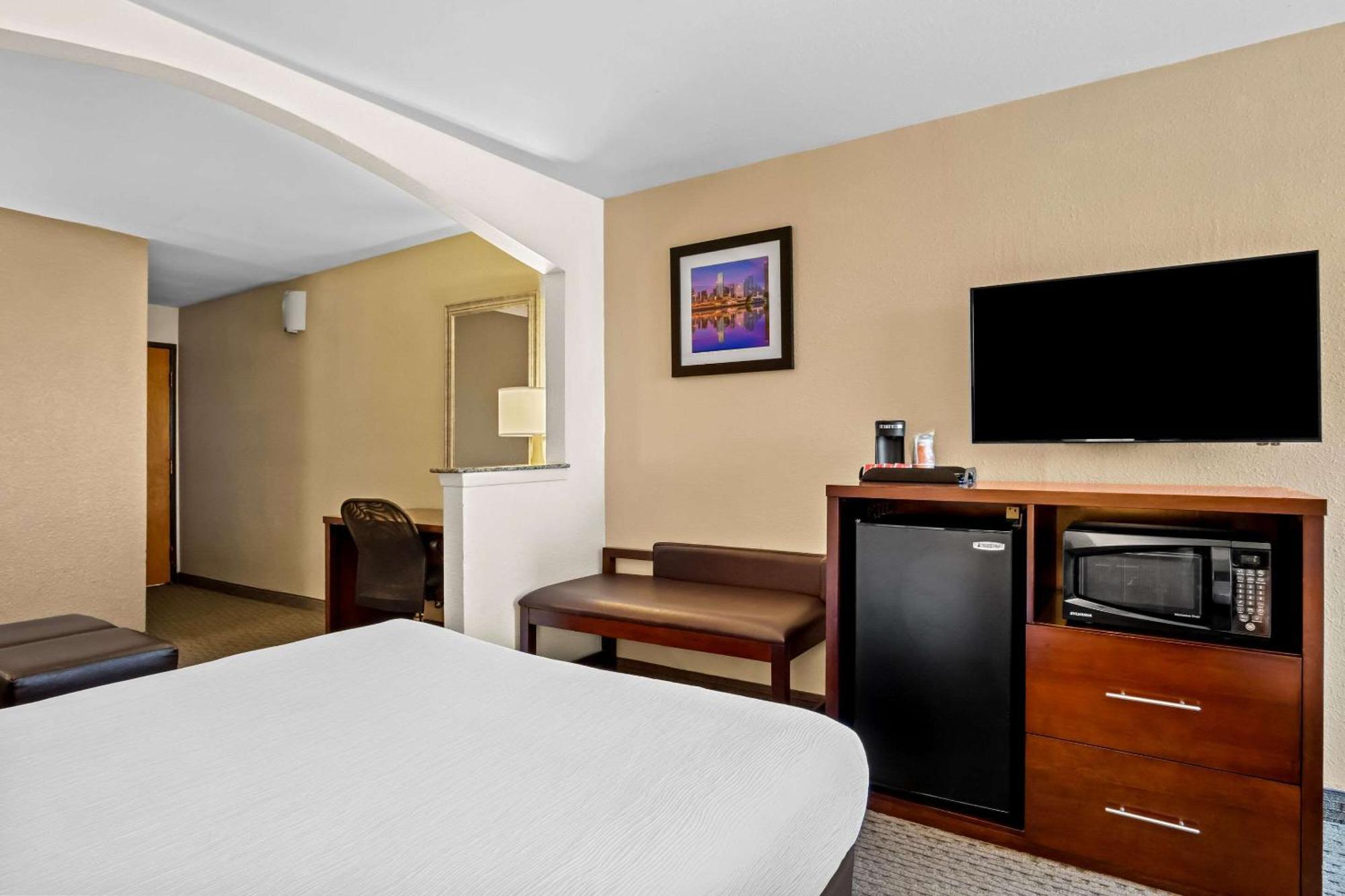 Quality Suites Irving-Las Colinas Exteriér fotografie