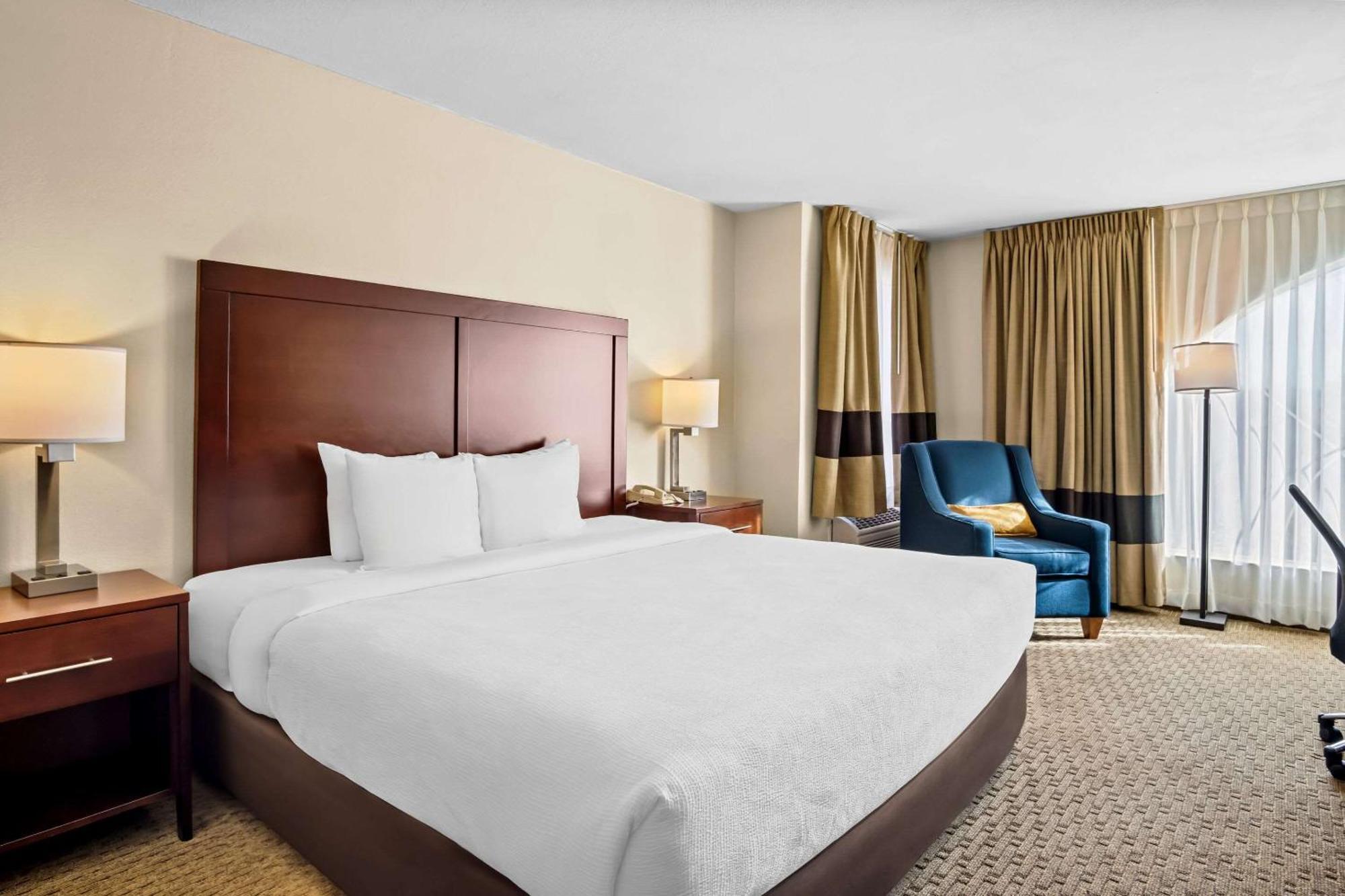 Quality Suites Irving-Las Colinas Exteriér fotografie
