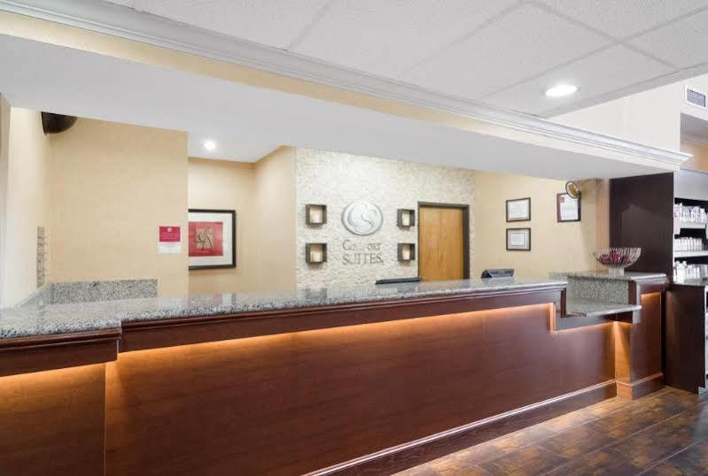 Quality Suites Irving-Las Colinas Exteriér fotografie