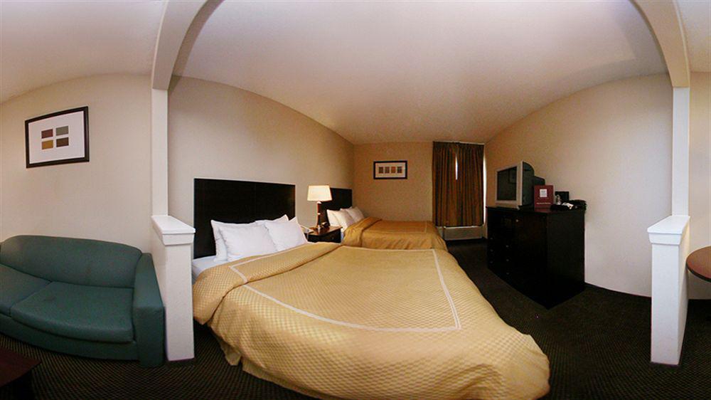 Quality Suites Irving-Las Colinas Exteriér fotografie